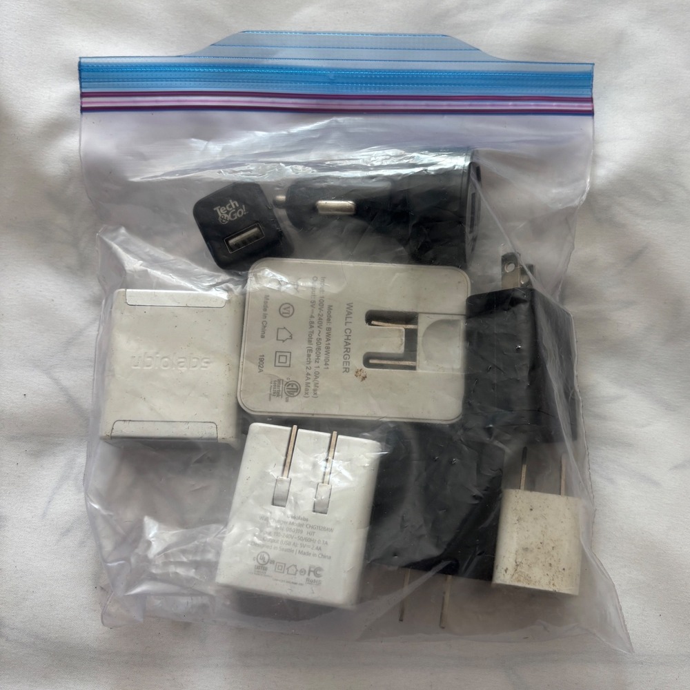 Ubio Labs Tech & Go Wall Car Charger Lot 7pc Unisex Black White Good USB Block